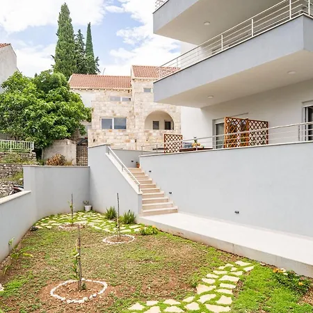Blue Bay Apartment